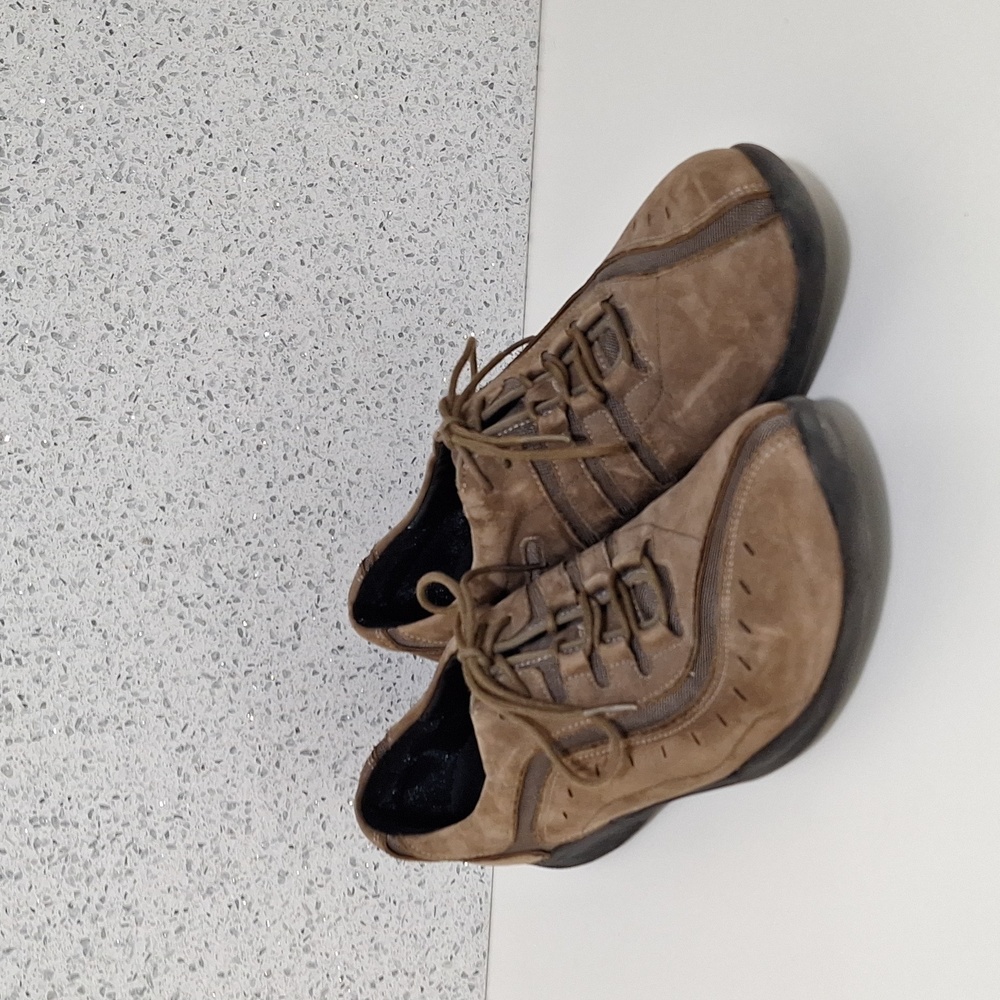 Clarks Womens Walking Shoes 10 M Wave Walk Leather Olive Nubuck Oxford